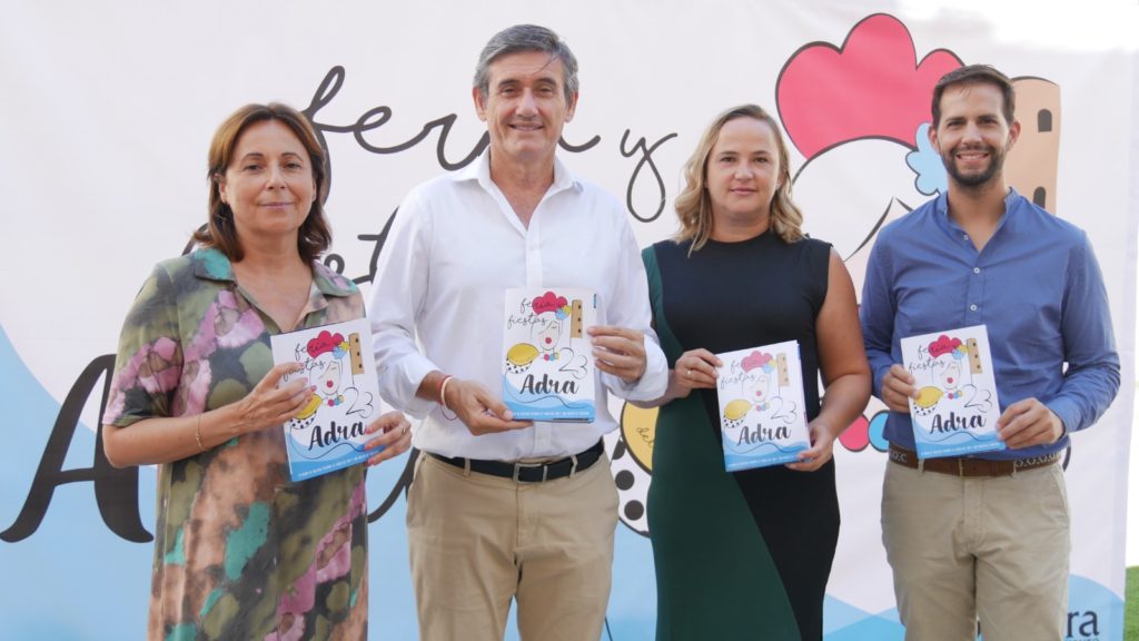 Manuel Cortés presenta una Feria de Adra que apuesta por las actividades