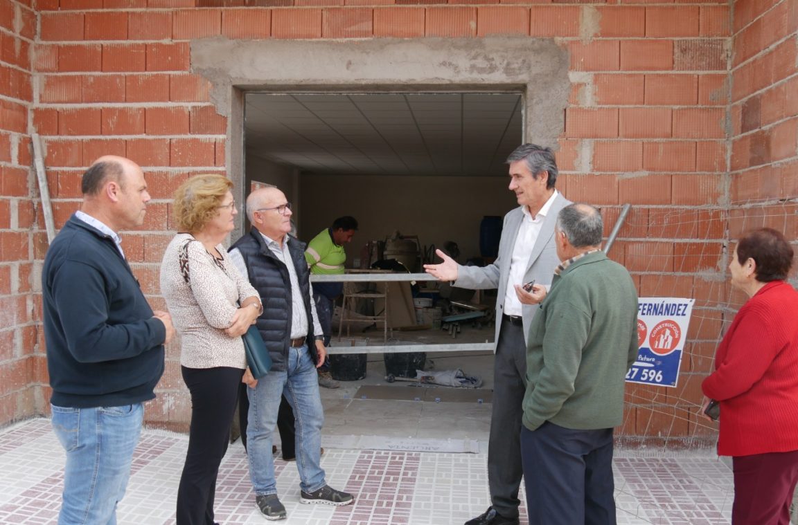 Las obras de reforma y ampliación del Centro de Mayores de Puente del Río de Adra encaran su