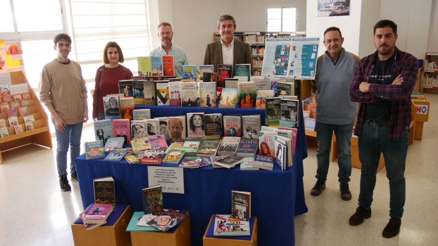 La Biblioteca Municipal de Adra aumenta su oferta con 450 nuevos ejemplares en 2023