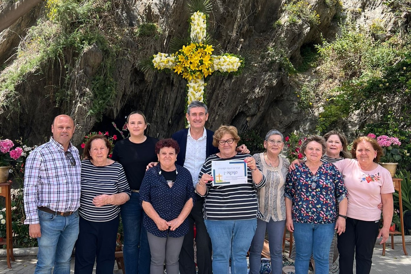 Adra premia a las mejores Cruces de Mayo de asociaciones y colectivos presentados al tradicional concurso local