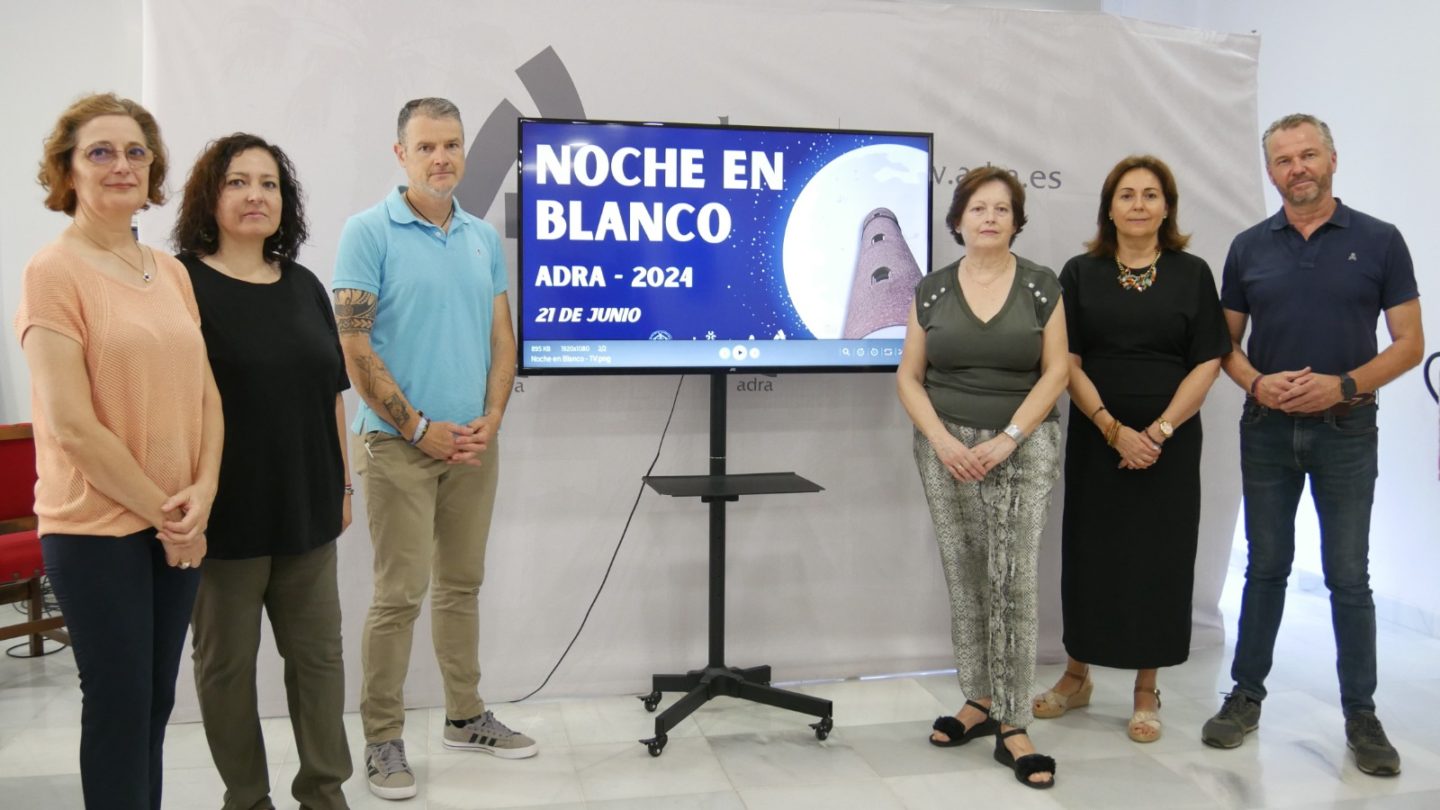 Adra celebra el 21 de junio la ‘Noche en Blanco’ con una amplia programación y descuentos en el comercio local