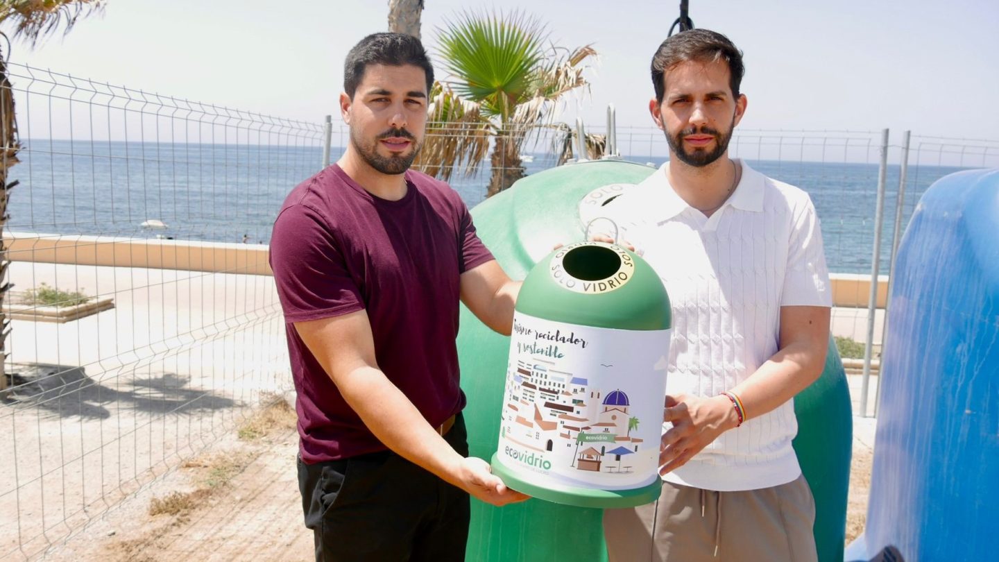 Adra se suma un verano más al reto para conseguir la Bandera Verde de la sostenibilidad hostelera de Ecovidrio