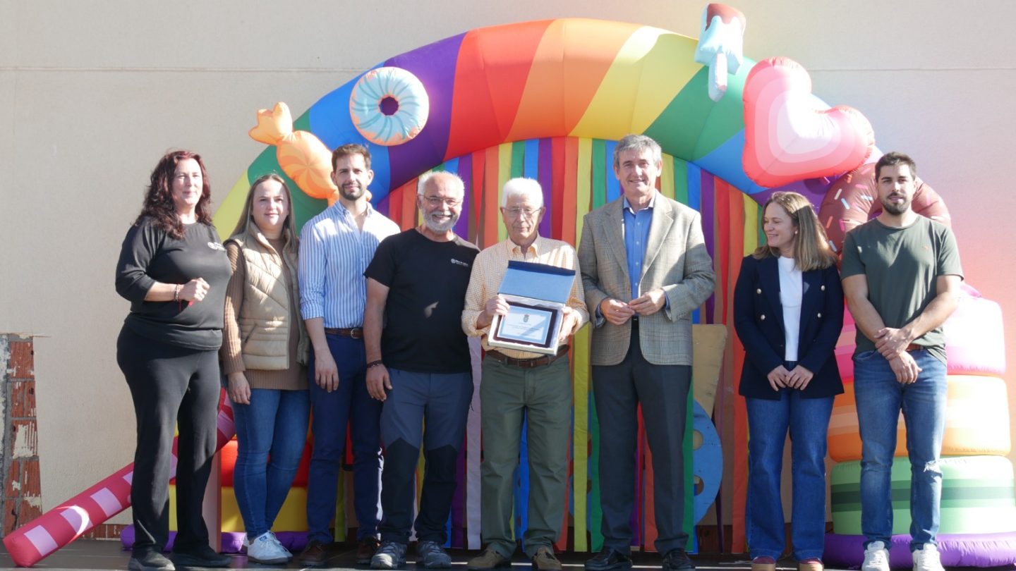 Adra rinde homenaje a la trayectoria pesquera de Francisco González en el Día Mundial de la Pesca