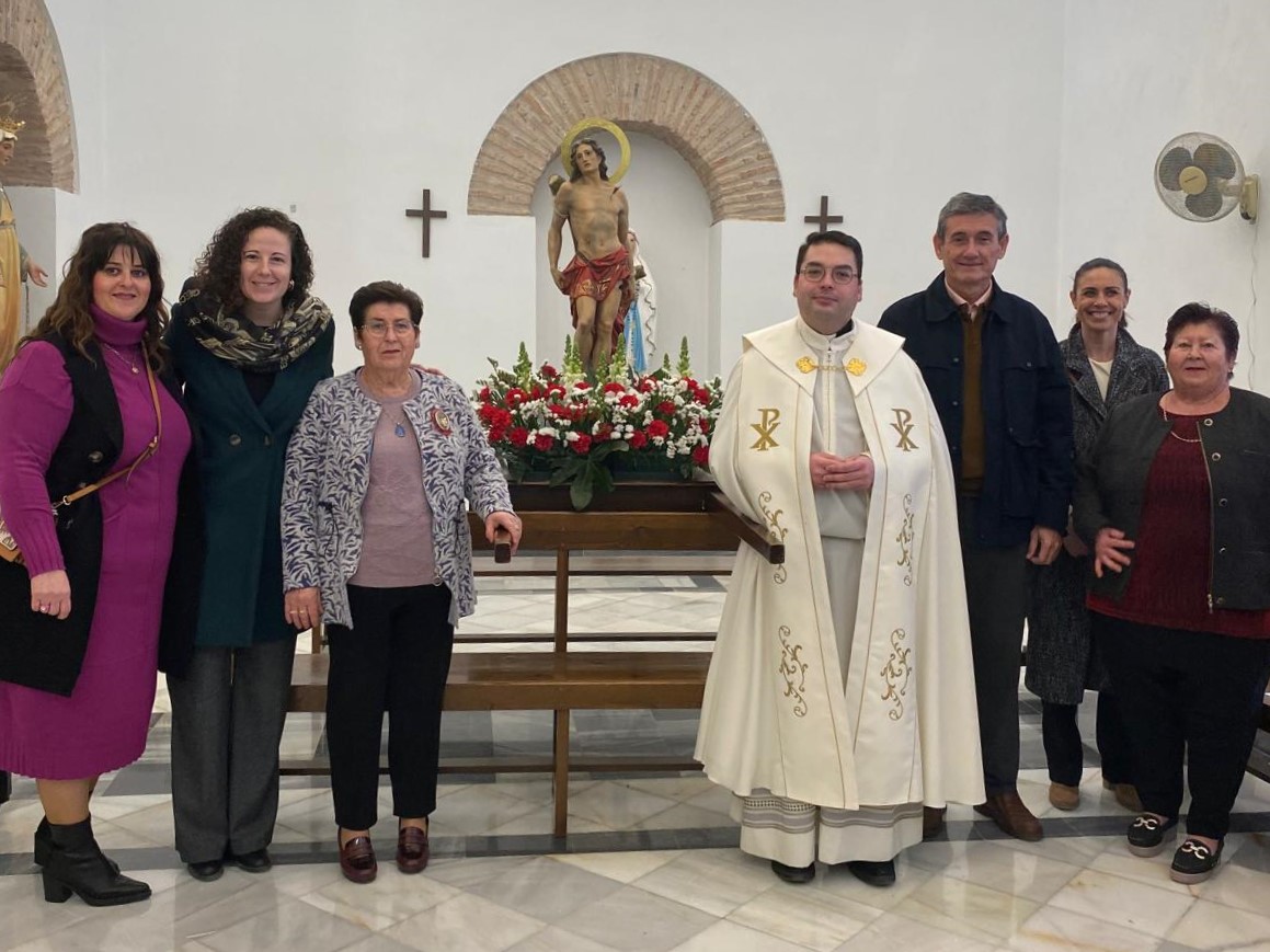 Las fiestas en honor a San Sebastián en el barrio de la Ermita de Adra reúnen a decenas de vecinos y vecinas