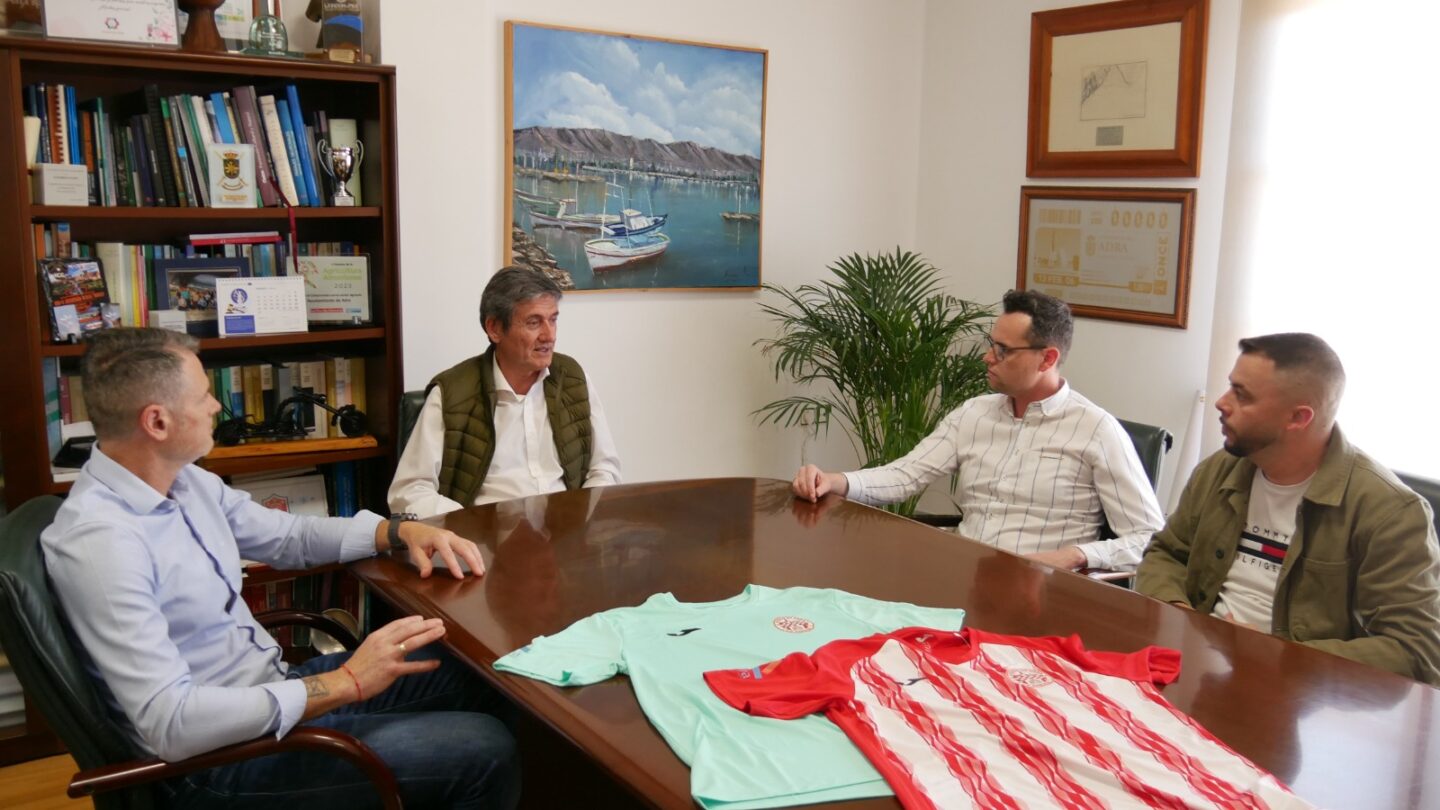 Nace el Club Deportivo Ciudad de Adra Athletic de fútbol sala y balonmano