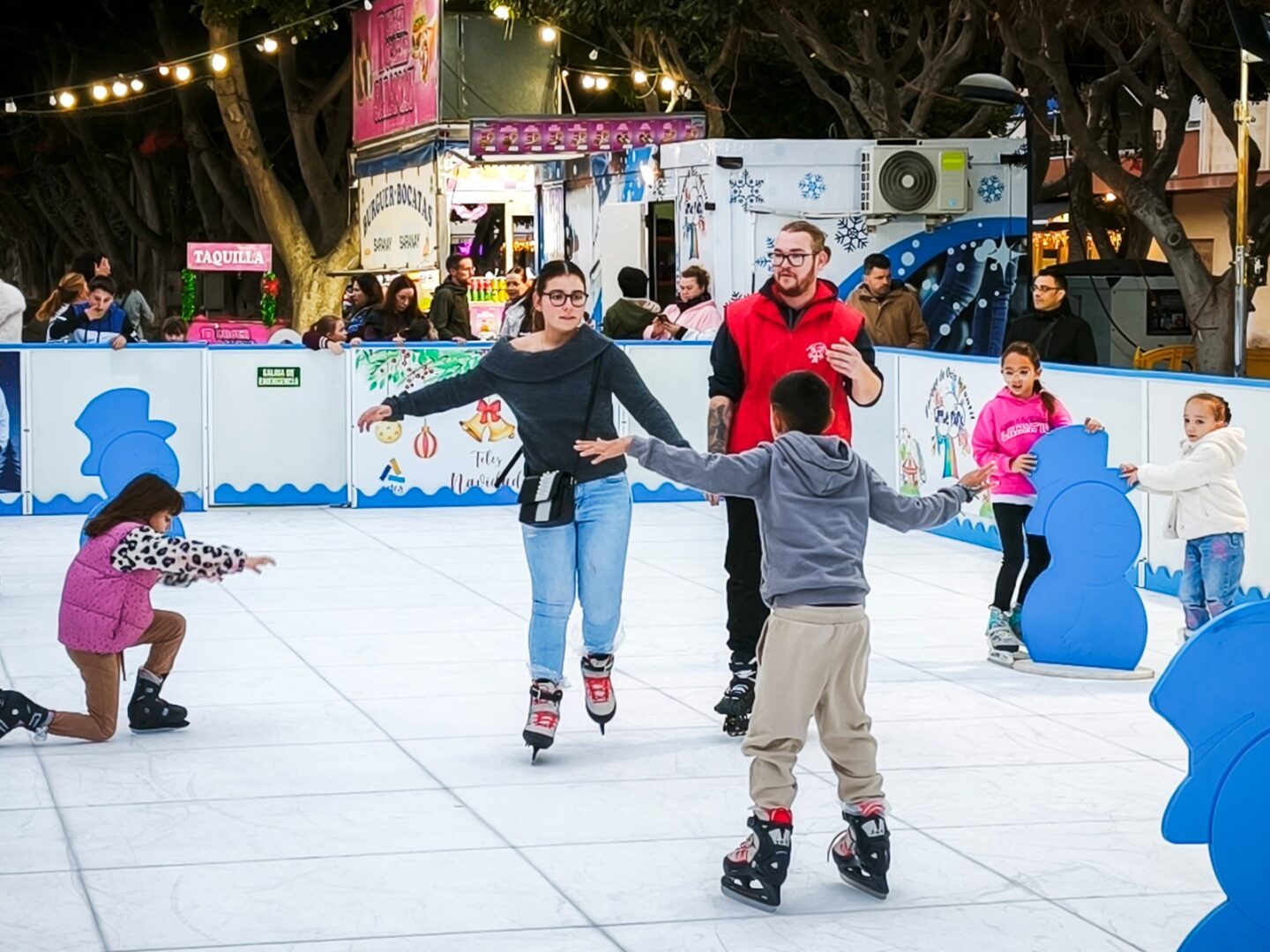 Abre sus puertas en Adra ‘Navilandia’ en el Parque del Puerto