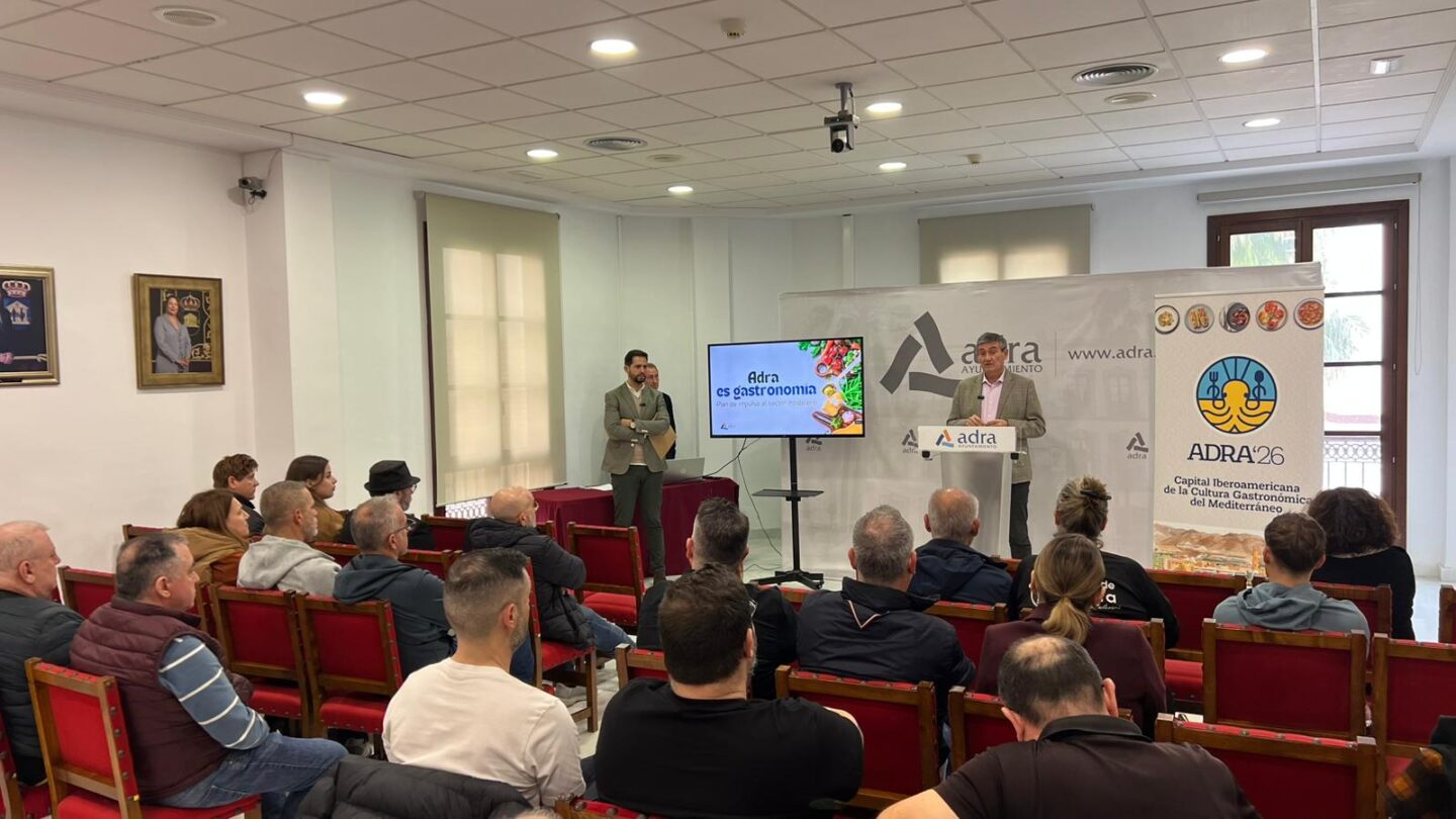 Adra impulsa su gastronomía como sector clave para fomentar el consumo local y abrirse al turismo