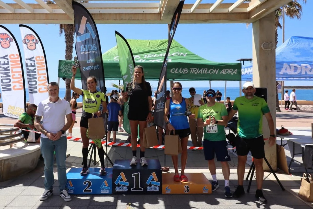 Adra bate récord de participación en la IV Carrera del Club Triatlón Adra con 350 corredores