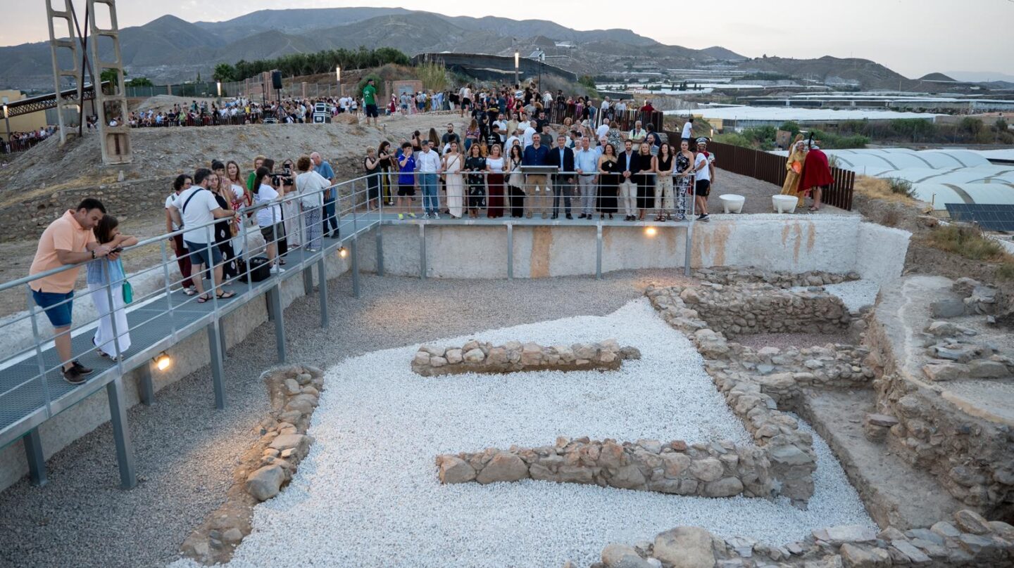 Adra ofrece visitas guiadas gratuitas al Cerro de Montecristo durante el mes de agosto