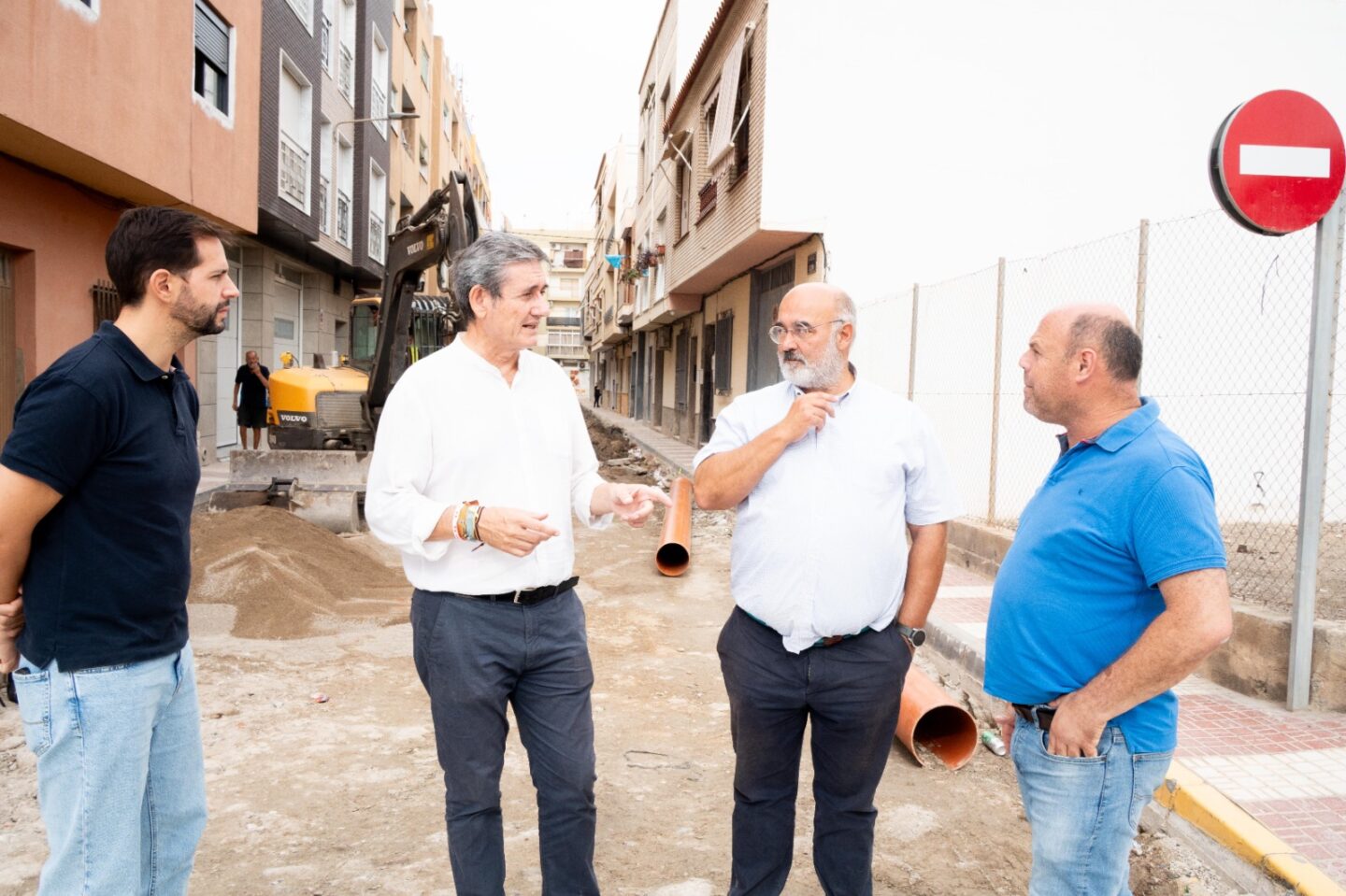 Avanzan los trabajos de renovación de las infraestructuras urbanas en la calle Goya de Adra